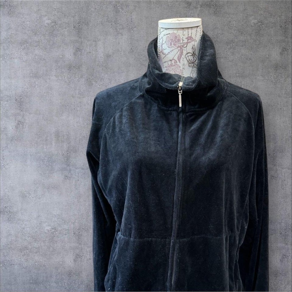 Women's Velour Full Zip Jacket from Yuka